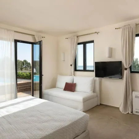 South Key Villa Pefki